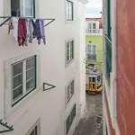 Whome Historical 2-bed Alfama Charm Apartmán